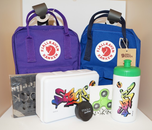 Fjällräven Rucksack // blau // GOODIEBAG gefüllt für Kids von 8-12 Jahre